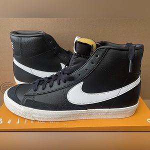 Nike Blazer Mid ‘77 Vintage Black White Sail 9.5 Men’s Bq6806-002 NO BOX LID